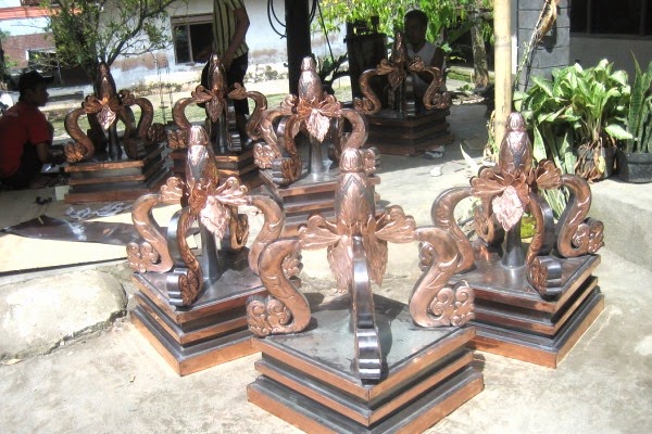 kerajinan-tembaga-dan-kuningan-tumang