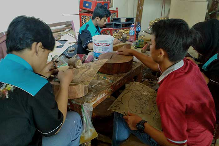 seni-tatah-sungging-wayang