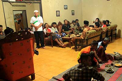 Kumbokarnan rapat pernikahan jawa