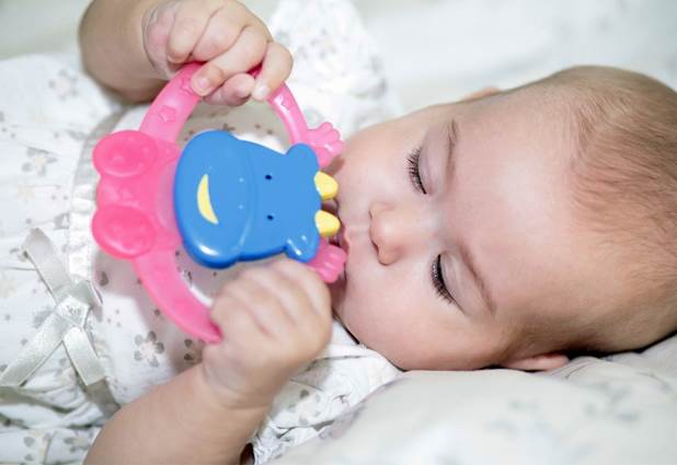 teether-mainan-perangsang-tumbuh-gigi-bayi
