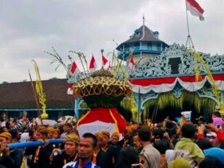 grebeg-mulud tradisi islam