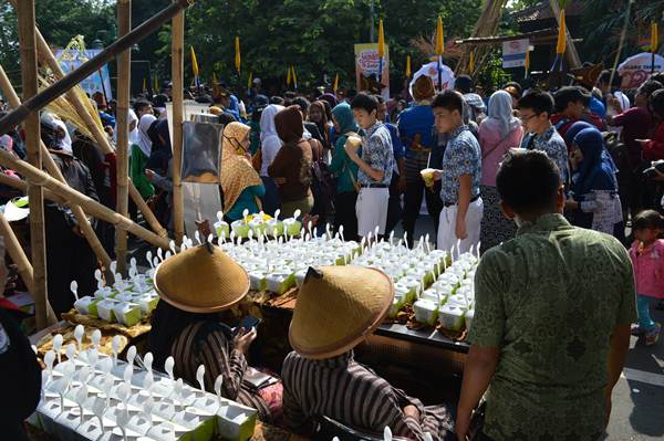 Syariah-Hotel-Solo-Support-Festival-Jenang-Solo