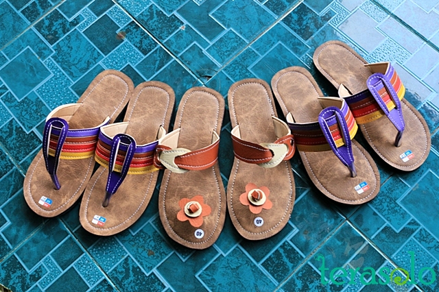 Usaha Sandal di Gandekan Solo