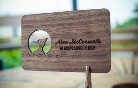 kartu-nama-bahan-kayu-yang-dilubang-bentuk-burung-1-1