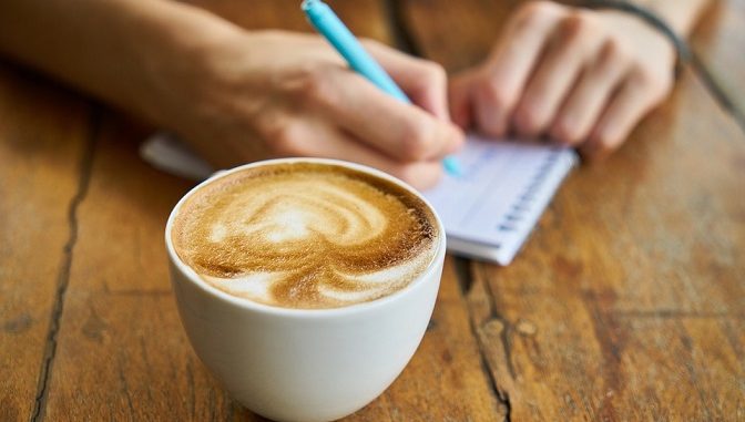 Produser Menyusun rancangan produksi