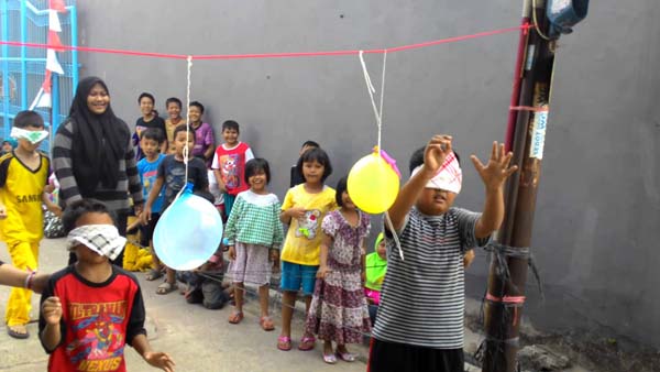 ide lomba pecah balon