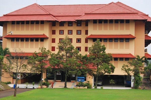 Kampus Universitas Sahid Surakarta