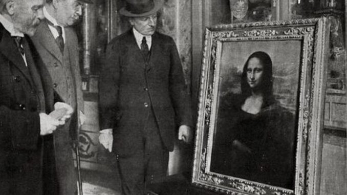 Mona Lisa saat dipamerkan di Galeri Uffizi di Italia. Foto Vintage News