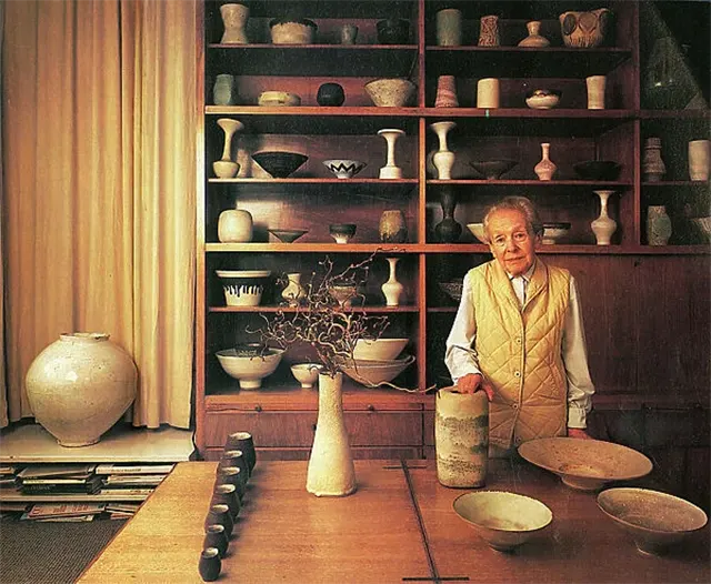 Lucie Rie dan karya seni rupa murni keramik