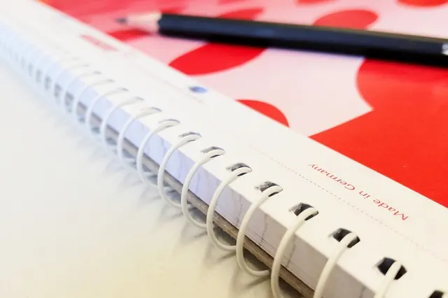 persiapan menggambar dengan teknik pointilis